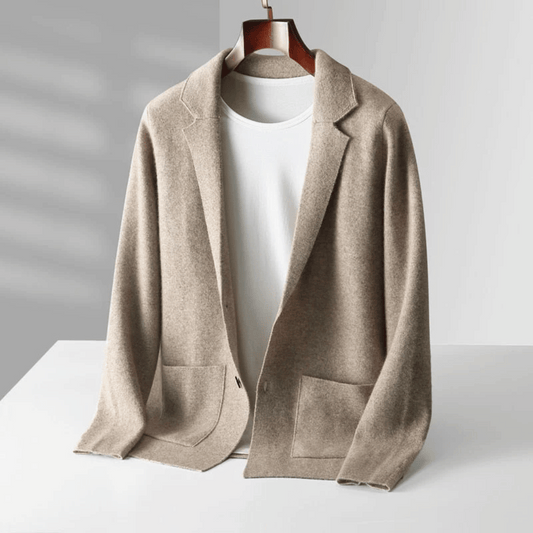 L'élégance mérinos : Cardigan classique en laine
